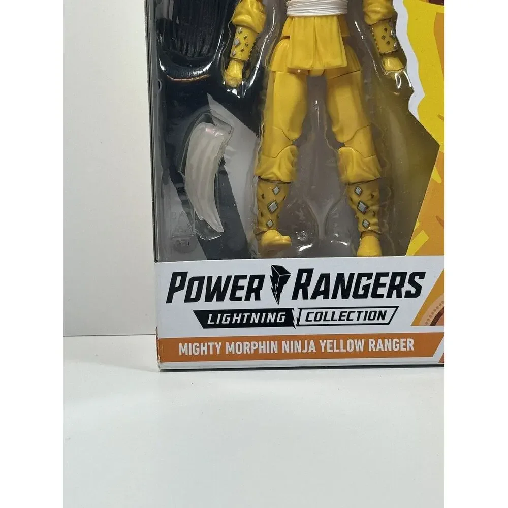 Hasbro Power Rangers Yellow Ranger Lighting Collection - Picture 3 of 12